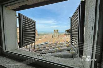 Thumbnail von Wohnung mit Blick auf historische Ortschaft und den Lago Trasimeno