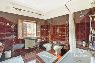 Thumbnail von Wohnung mit Blick auf historische Ortschaft und den Lago Trasimeno