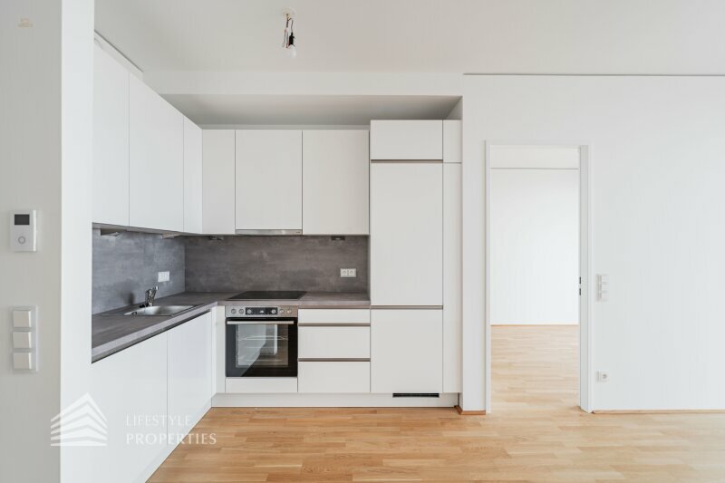 Erstbezug! 2-Zimmer Wohnung mit Topaussicht und Balkon, Nähe Neue Donau