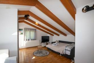 Thumbnail von Tolle Villa mit 2 Wohneinheiten und Pool