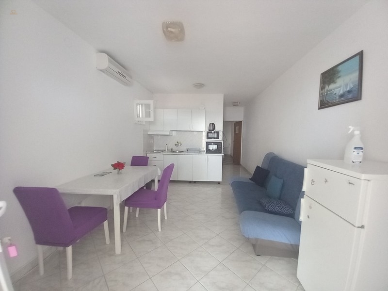 Thumbnail von Mehrparteienhaus auf der Insel Pag mit Meerblick