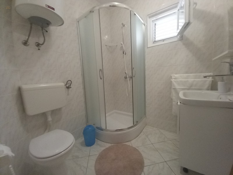 Thumbnail von Mehrparteienhaus auf der Insel Pag mit Meerblick