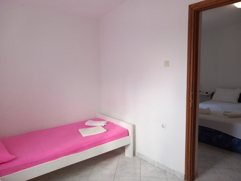 Thumbnail von Mehrparteienhaus auf der Insel Pag mit Meerblick