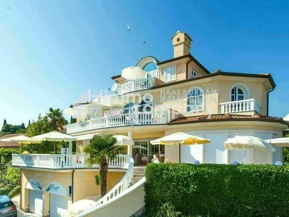 Luxuriöse Villa in Premantura