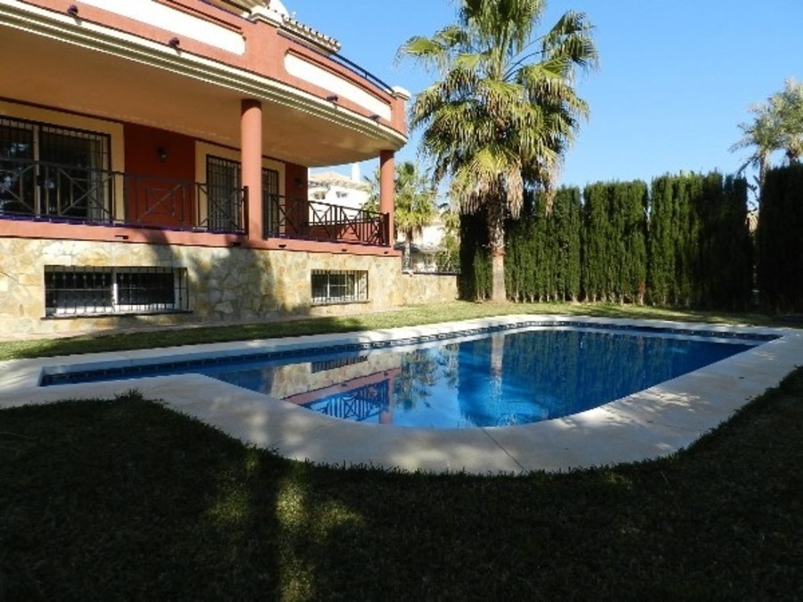 villa for sale in - Estepona 