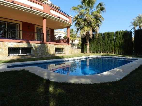 villa for sale in - Estepona 