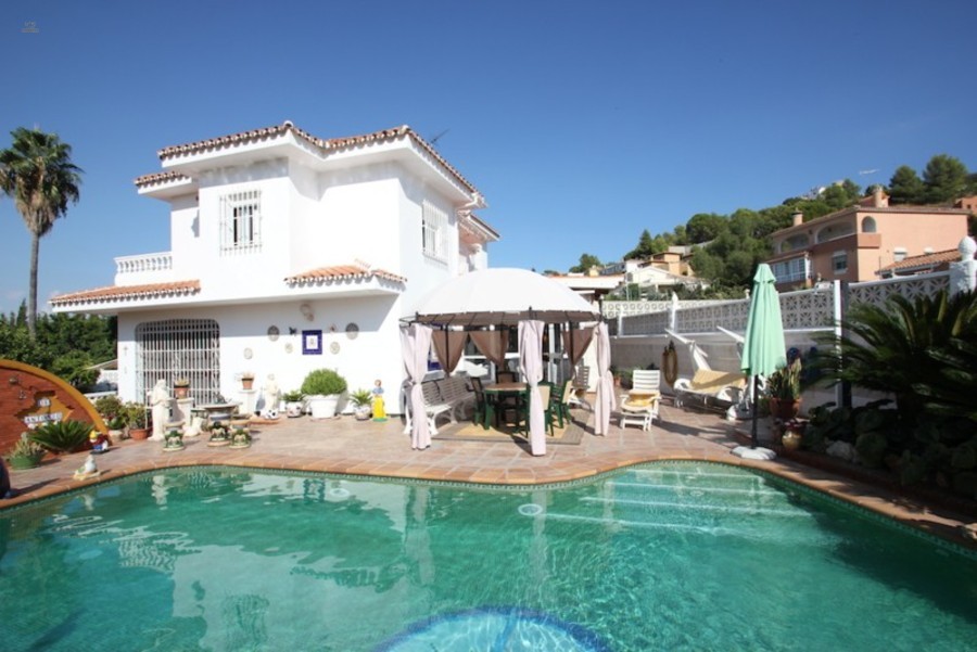 villa for sale in - Alhaurin de la Torre