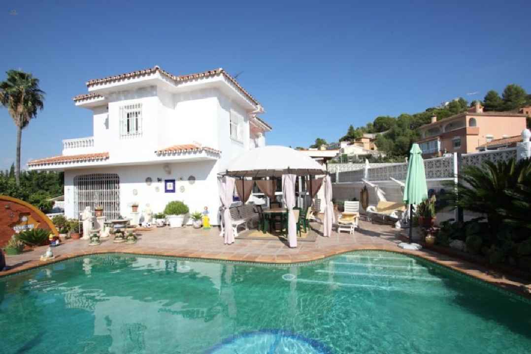 villa for sale in - Alhaurin de la Torre 