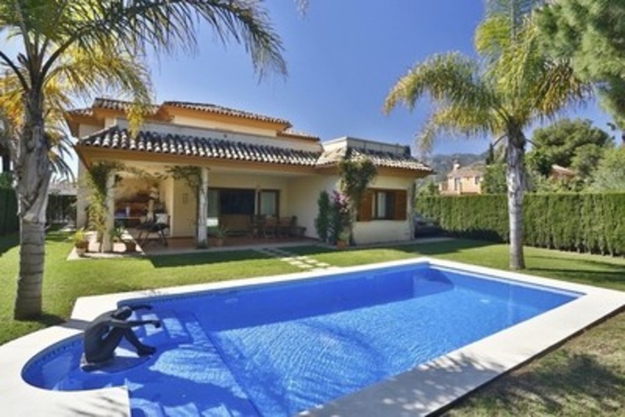 villa for sale in - Marbella 