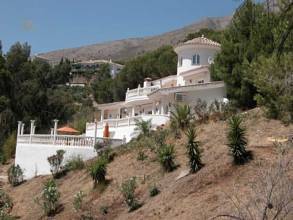 Thumbnail von villa for sale in - Valtocado