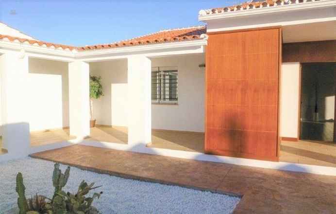 villa for sale in - Las Lagunas de Mijas 