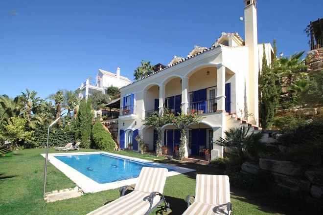 villa for sale in - Istan