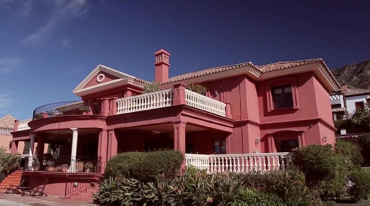 villa for sale in - Sierra Blanca 