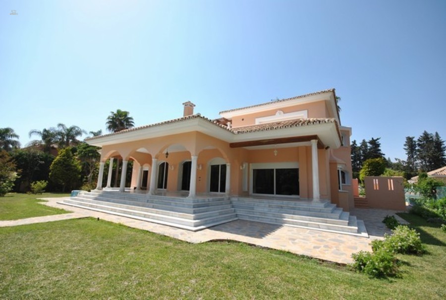 villa for sale in - Guadalmina Baja