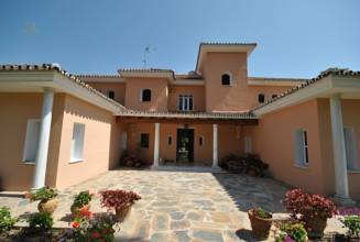 Thumbnail von villa for sale in - Guadalmina Baja