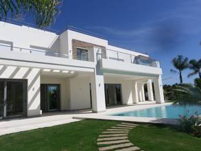 Thumbnail von villa for sale in - Guadalmina Baja