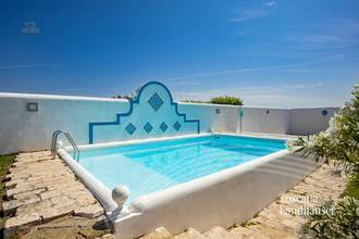 Thumbnail von Luxusvilla nur wenige Kilometer vom Meer entfernt