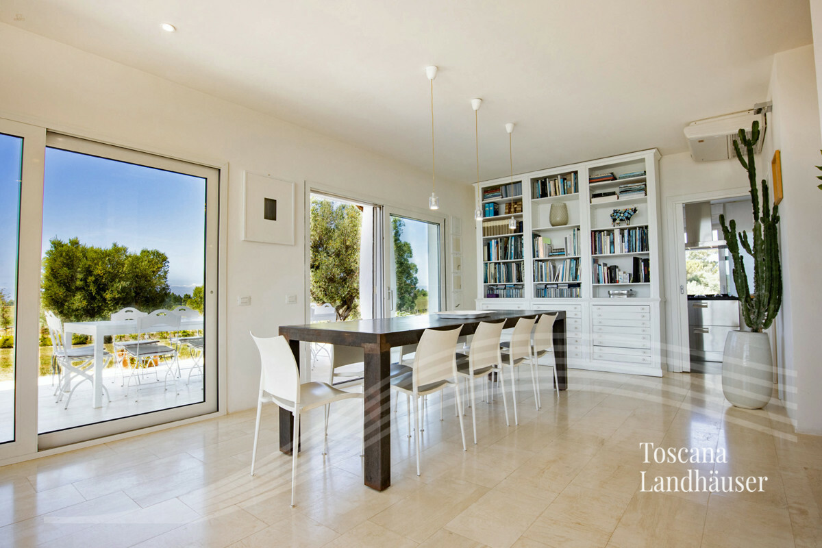 Thumbnail von Luxusvilla nur wenige Kilometer vom Meer entfernt