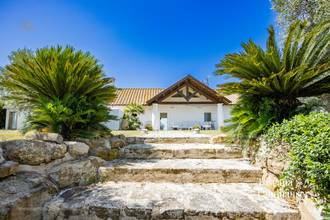 Thumbnail von Luxusvilla nur wenige Kilometer vom Meer entfernt