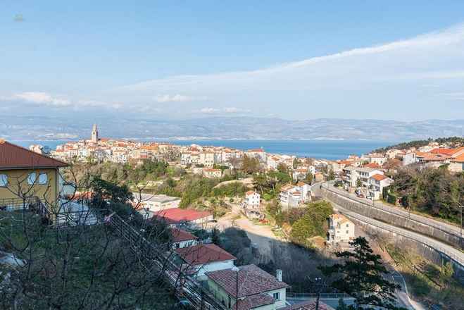Möblierte Wohnung mit traumhaftem Panoramablick auf das Meer
