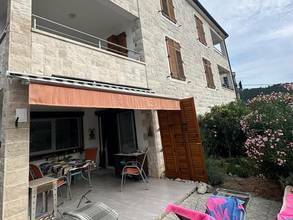 Thumbnail von Appartement im Erdgeschoss mit Terrasse und Meerblick