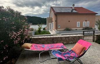 Thumbnail von Appartement im Erdgeschoss mit Terrasse und Meerblick