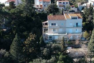 Thumbnail von Mediterrane Doppelhaushälfte in der 1. Reihe zum Meer