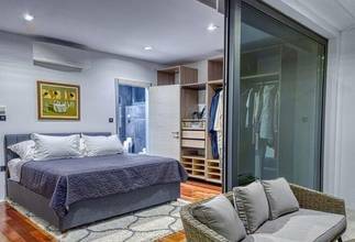 Thumbnail von 海辺に直接面したモダンな高級ヴィラ