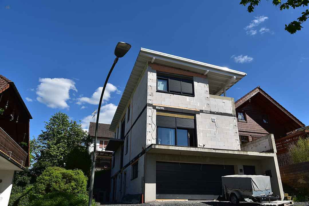 Energieklasse A mit 2 Wärmepumpen etc.!! Haus für ein Paar plus kl. ELW. Tolle Aussichtslage! 