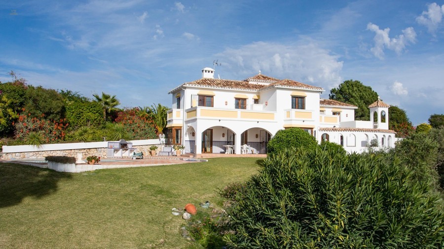 villa for sale in - Estepona