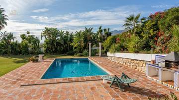 Thumbnail von villa for sale in - Estepona