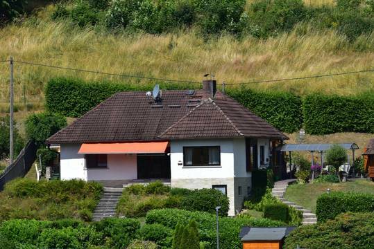 Grandiose Aussicht in die Natur! EFH mit vielen Besonderheiten im Außenbereich