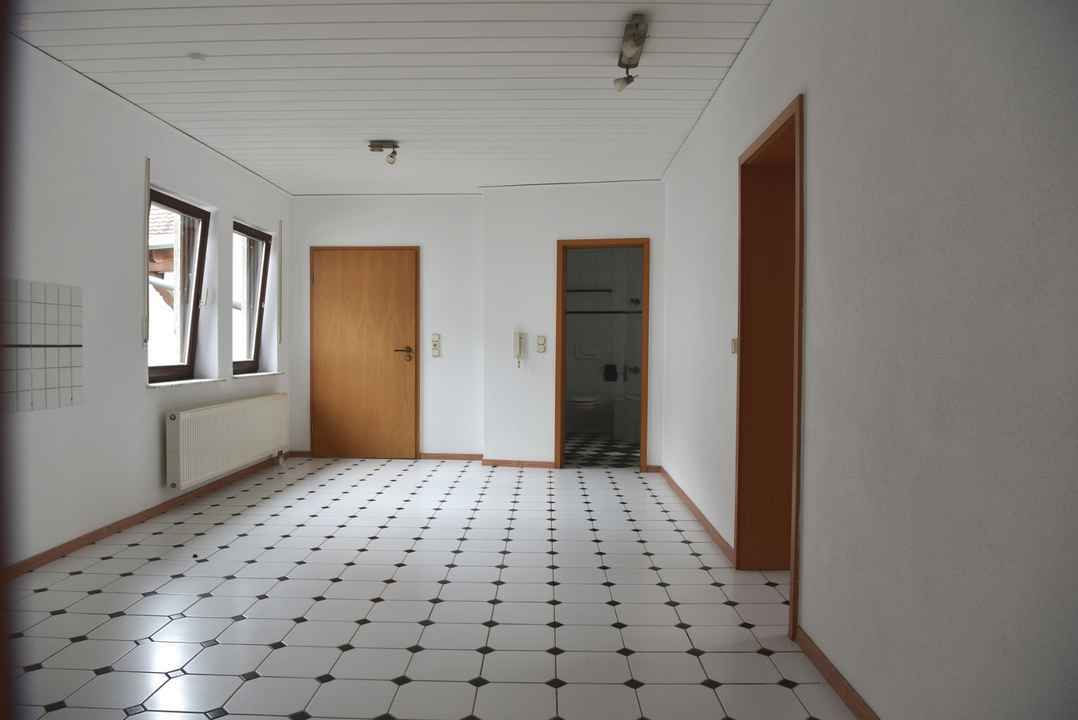 Konvolut: 2 große Wohnungen zur Eigennutzung/Vermietung in ruhiger Wohnlage.