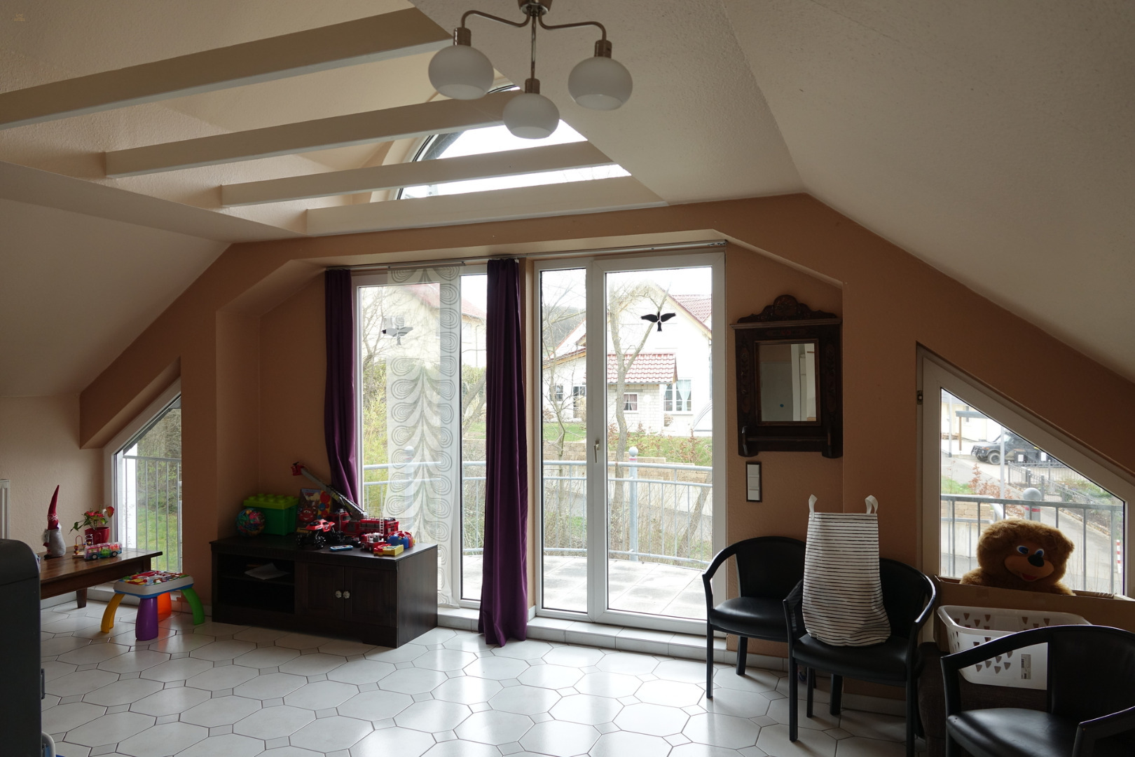 Thumbnail von Gut ausgestattete 3-ZKBB-Wohnung im 1. OG – Garage & Stellplatz inklusive.