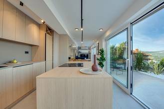 Thumbnail von Luxuriöses Appartement im Erdgeschoss mit Garten und privatem Swimmingpool