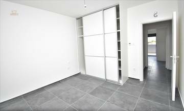 Thumbnail von Moderne Wohnung mit Blick bis zum Meer