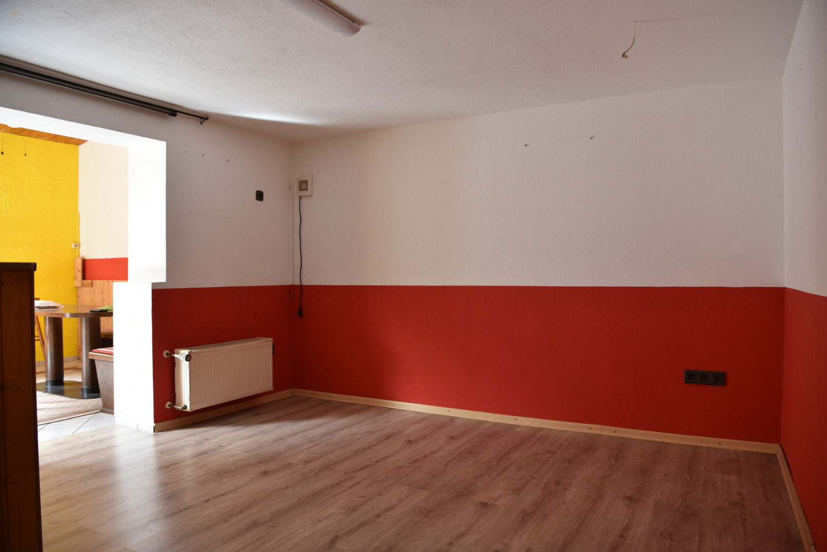 Thumbnail von KÄUFERPROVISIONSFREI! Gemütliches Stadthaus mit 2 (Wohn-)Einheiten zum Wohnen & Arbeiten.