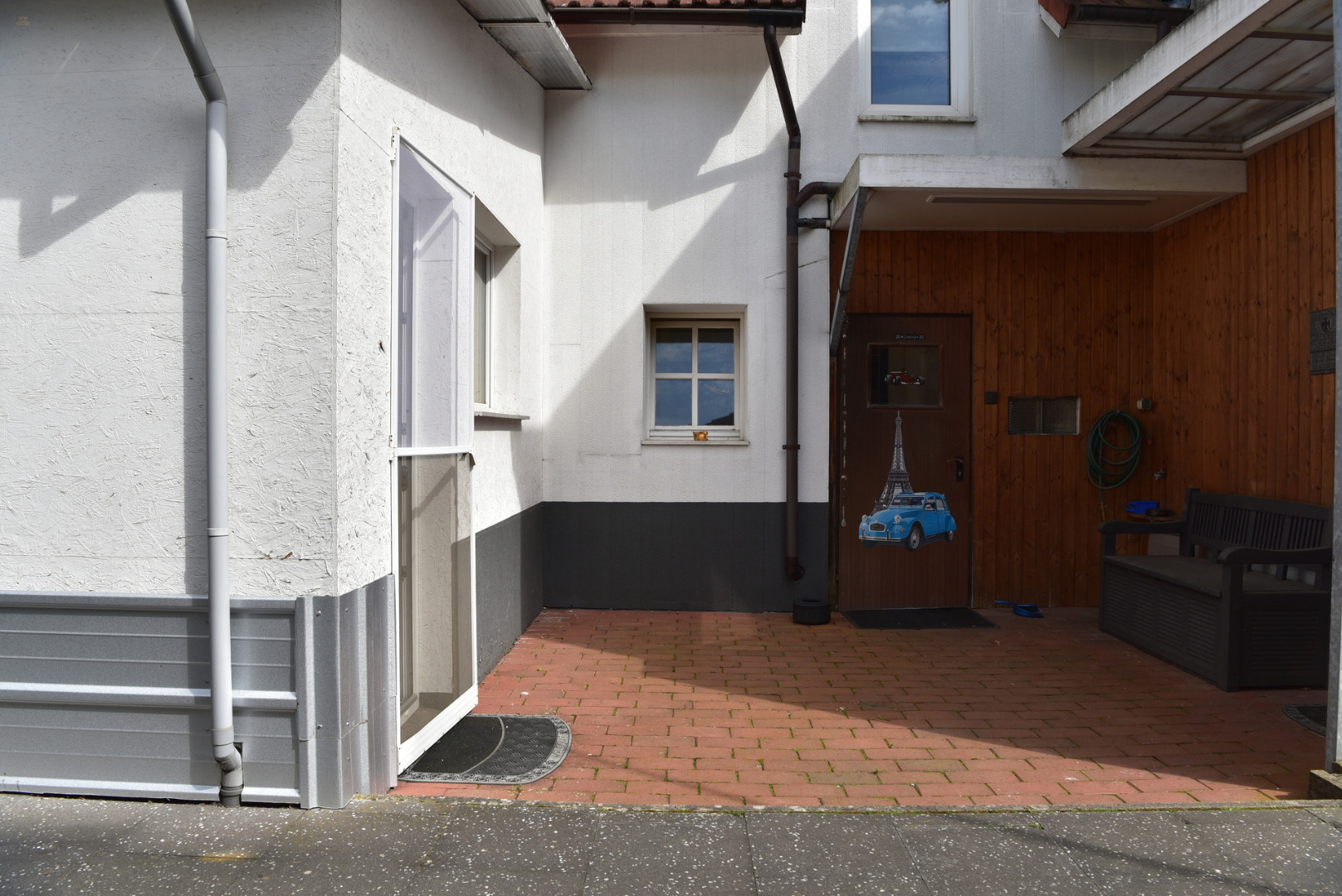 KÄUFERPROVISIONSFREI! Gemütliches Stadthaus mit 2 (Wohn-)Einheiten zum Wohnen & Arbeiten.