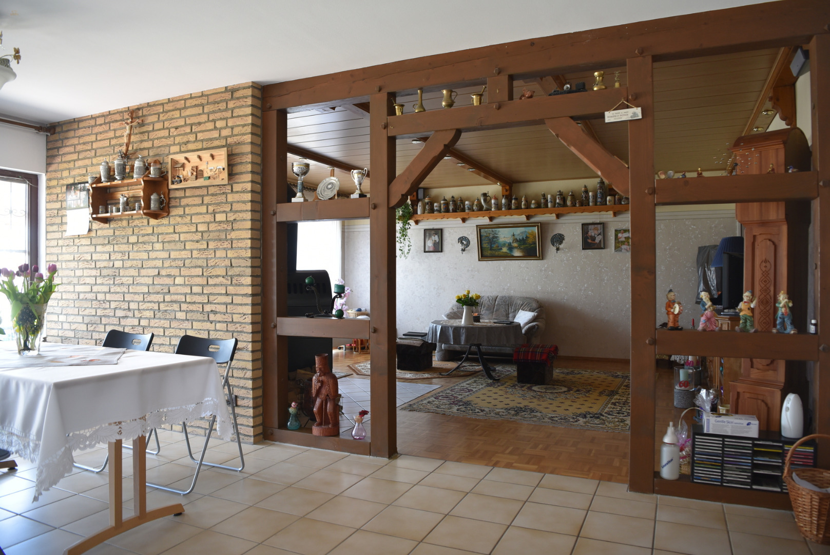 Thumbnail von KÄUFERPROVISIONSFREI! Schmuckes EFH/ZFH mit viel Platz und süßem Garten. 2 Garagen und Stellplätze. 6164