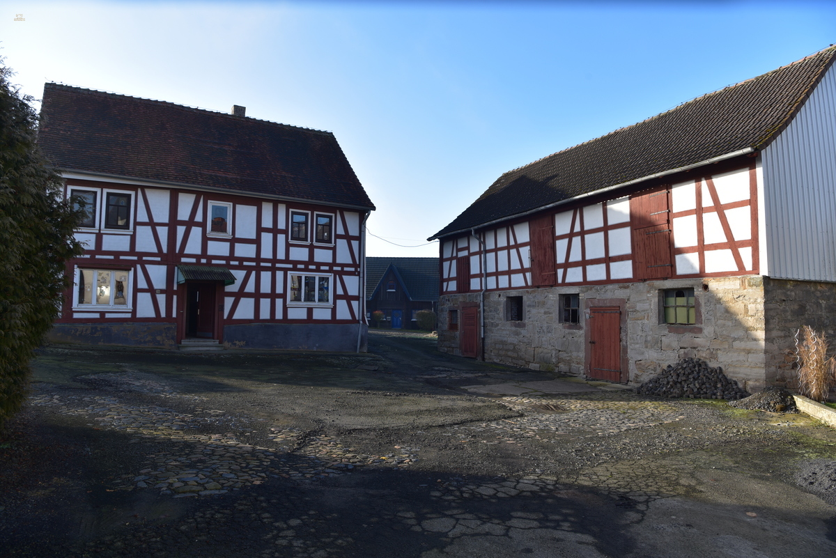 Thumbnail von KEINE KÄUFERPROVISION! Gehöft unter Denkmalschutz: Wohnhaus, große Scheune, Nebengebäude. Ruhe satt! 15430