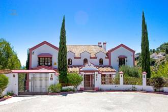 Thumbnail von villa for sale in - El Madroñal