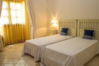 Thumbnail von villa for sale in - El Madroñal