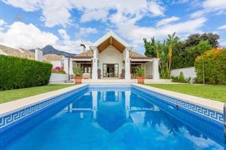 Thumbnail von villa for sale in - The Golden Mile