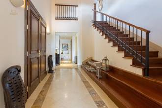 Thumbnail von villa for sale in - The Golden Mile