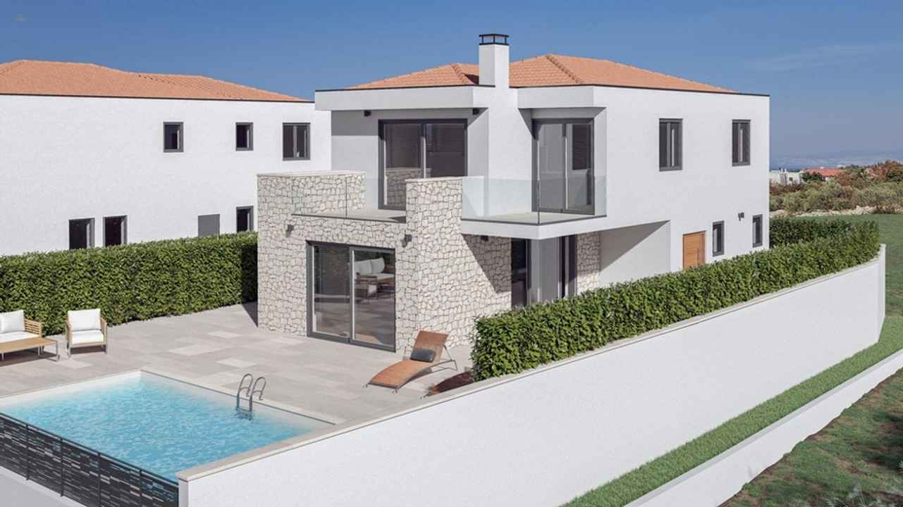 Mediterrane Neubau-Villa mit Swimmingpool und Meerblick