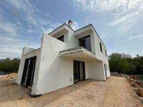 Thumbnail von Mediterrane Neubau-Villa mit Swimmingpool und Meerblick