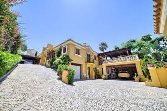 Thumbnail von Villa--Detached for sale in - Los Almendros