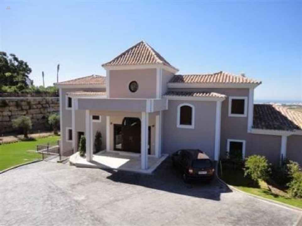 	 villa for sale in - Nueva Andalucia 