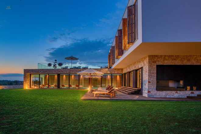 Region Porec, Istrien: Luxuriöse Villa mit Indoor-Pool