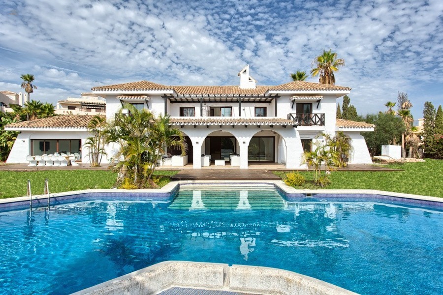 villa for sale in - Nueva Andalucia